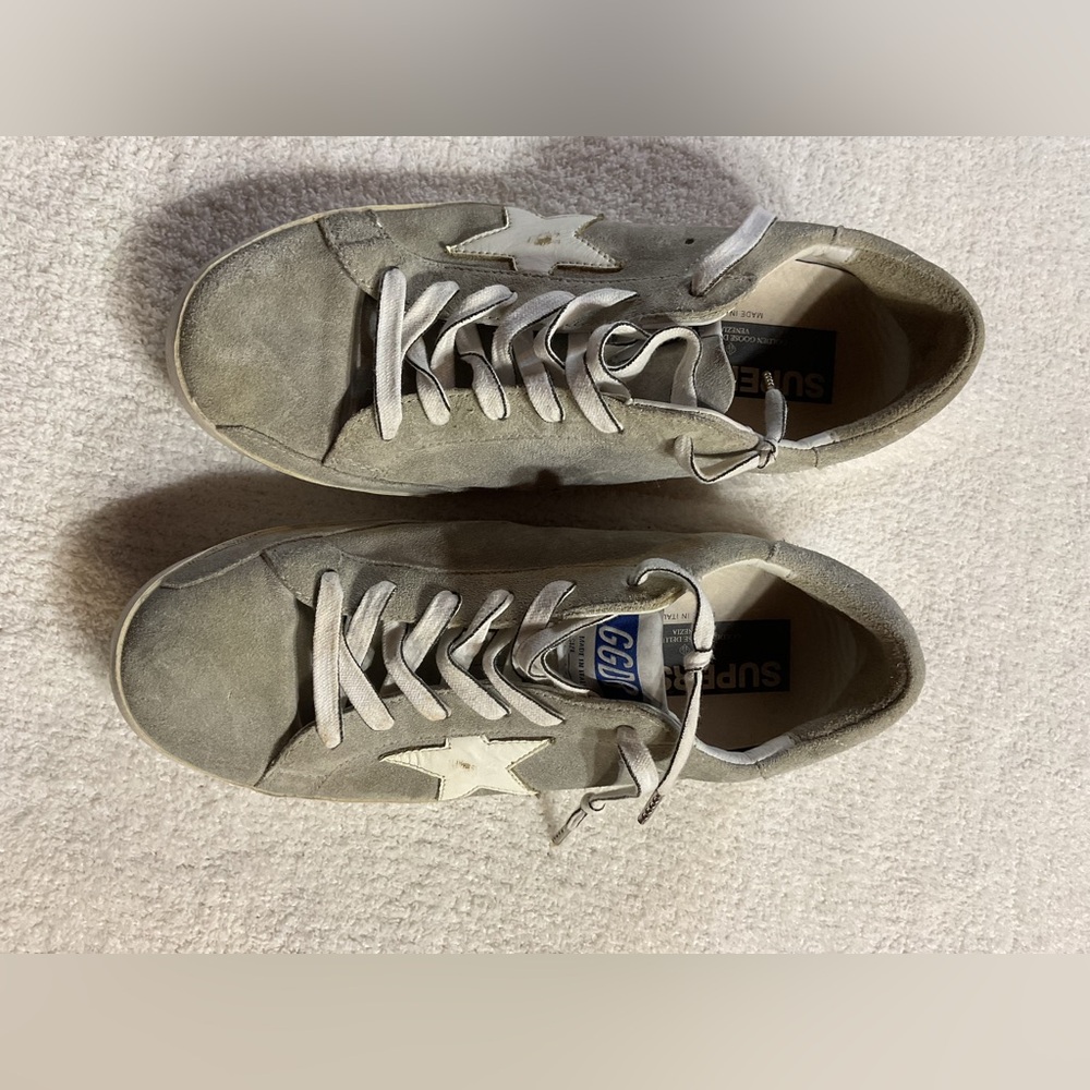 Golden Goose genuine leather Gray Men's Sneakers
Size:40 - Picture 8 of 10